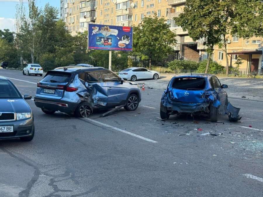 ДТП на Метростроителей