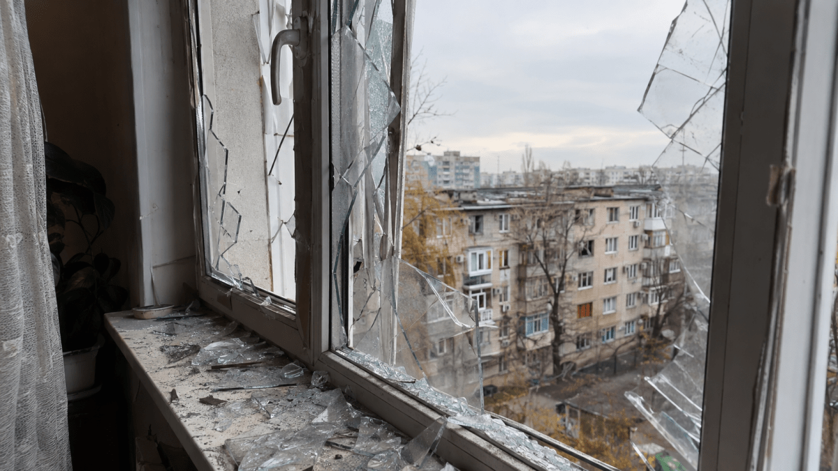 Как получить компенсацию за поврежденные окна после обстрела в Днепре