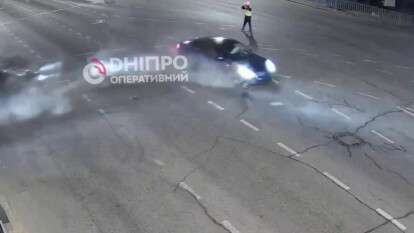 ДТП на проспекті Слобожанському 8 вересня: зіткнулися Tesla та Toyota - відео |