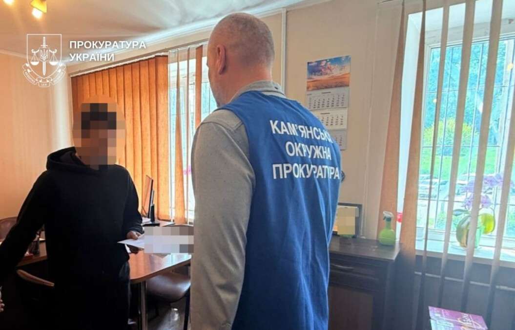 На Дніпропетровщині чоловік намагався зґвалтувати малолітню падчерку: на нього чекає суд