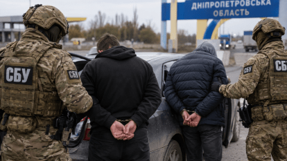 На Дніпропетровщині затримали двох російських військових, які втекли з фронту