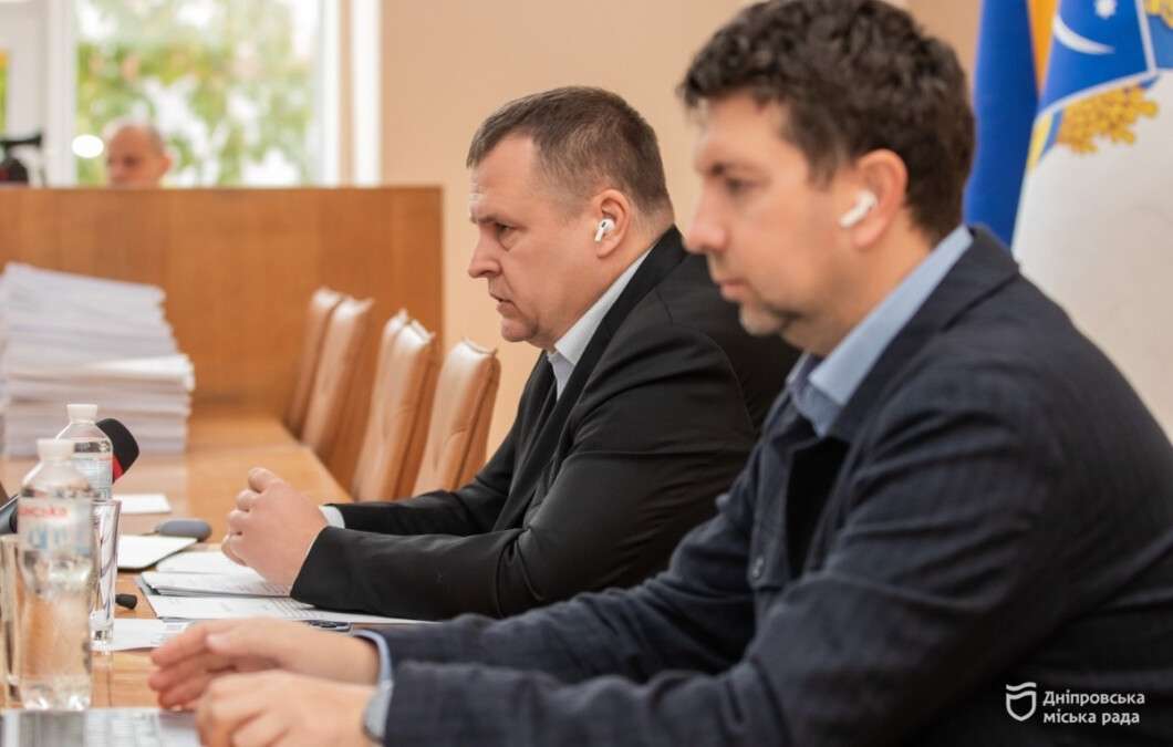 Филатов обратился к прогуливающим заседания депутатам